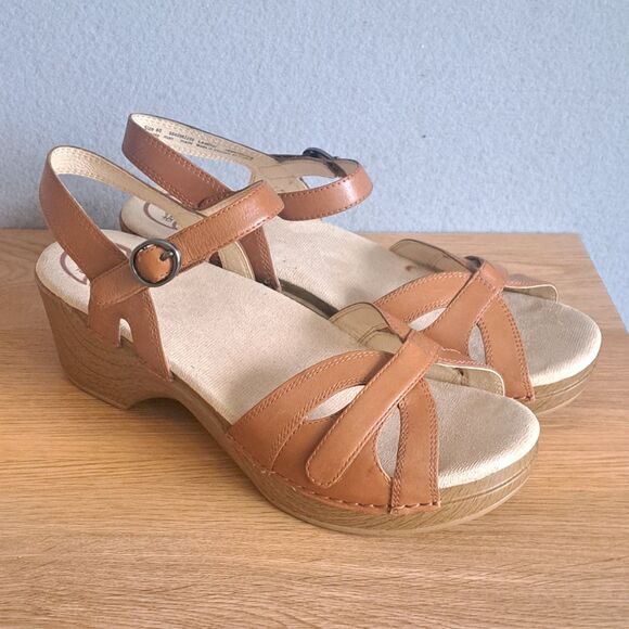 Dansko Season Camel Full Wood Grain SANDALS Clog Womens 9.5-10 Brown Leather 40 - Picture 1 of 14